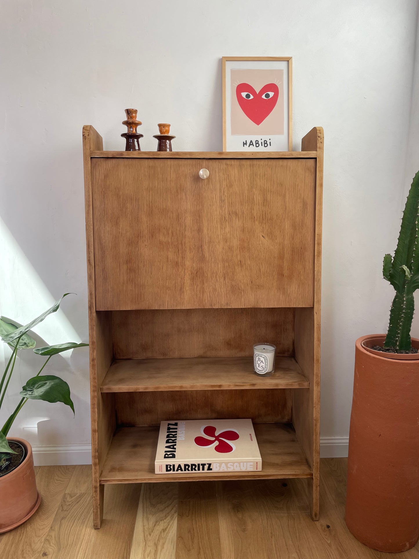 Secrétaire vintage en bois — petit bureau avec abattant et étagères