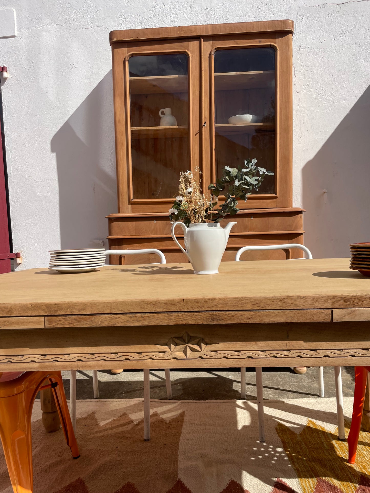 Grande table de ferme ancienne en bois massif – rallonges intégrées – pièce unique