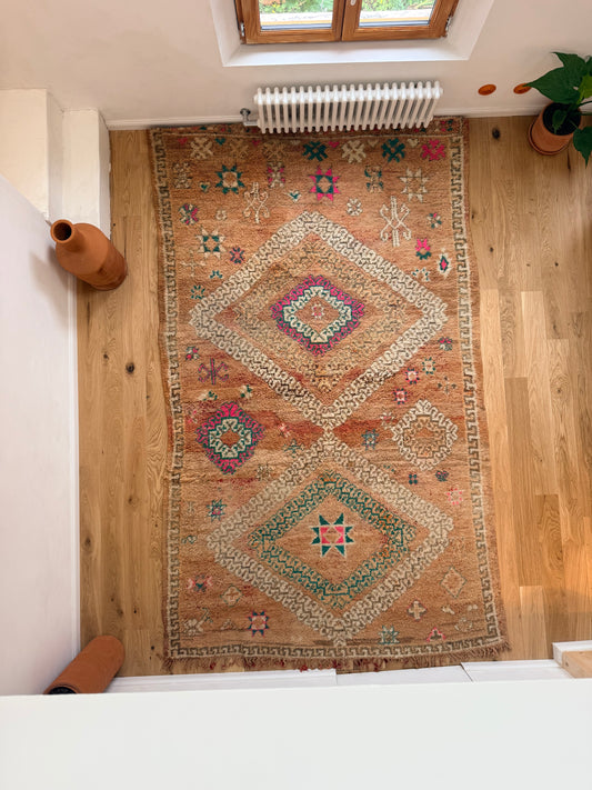 Tapis berbère Beni M’Guild vintage en laine – Pièce unique