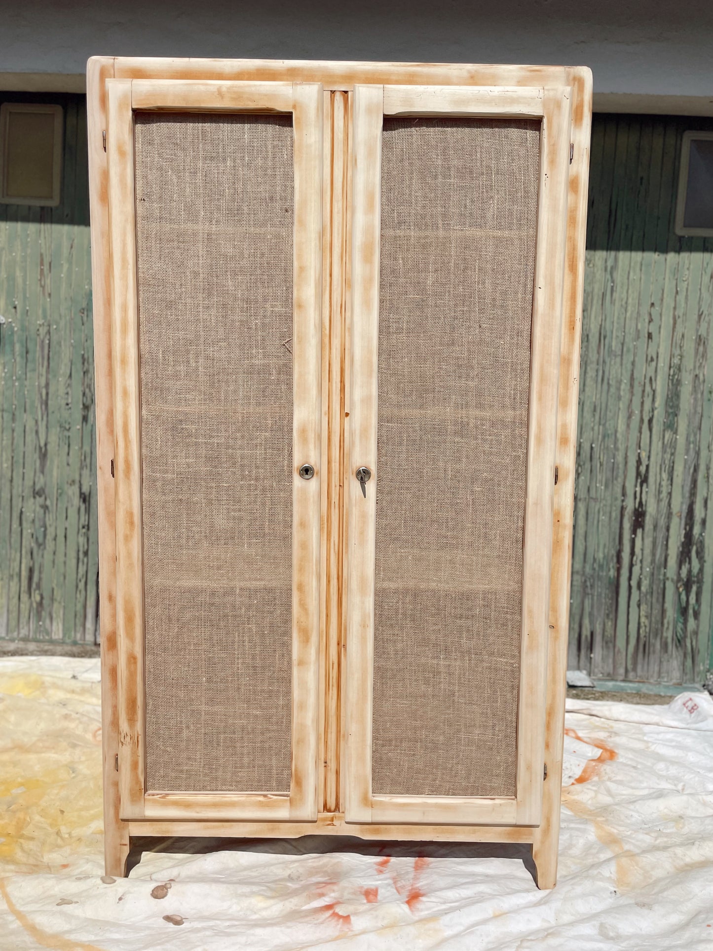 Armoire / Penderie Mado vintage Bois Brut et Toile de Jute