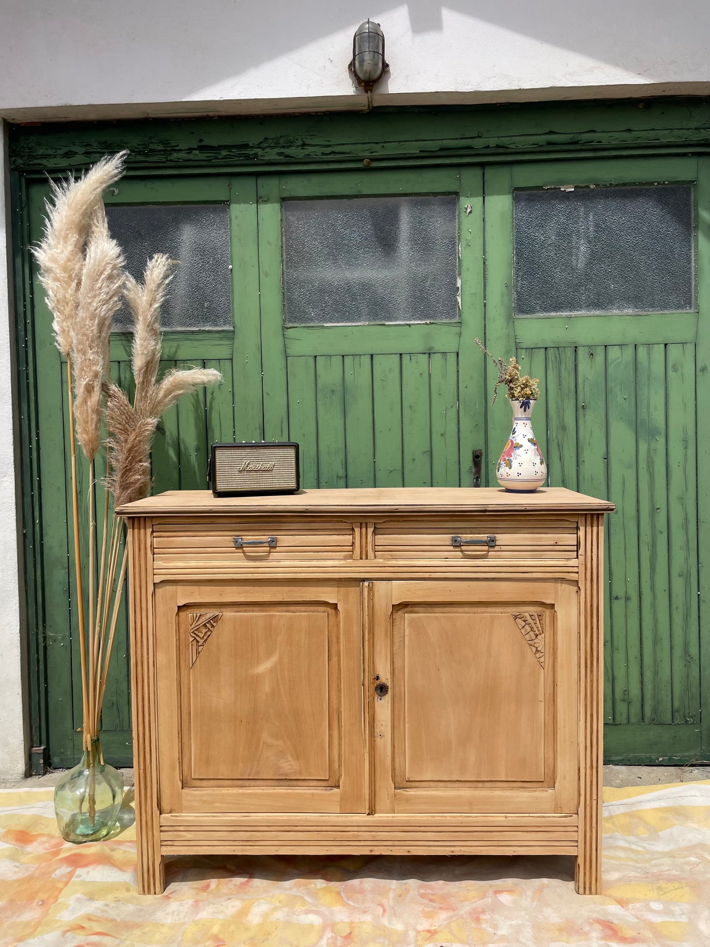 Buffet ancien en bois brut  décapé – Esprit campagne chic