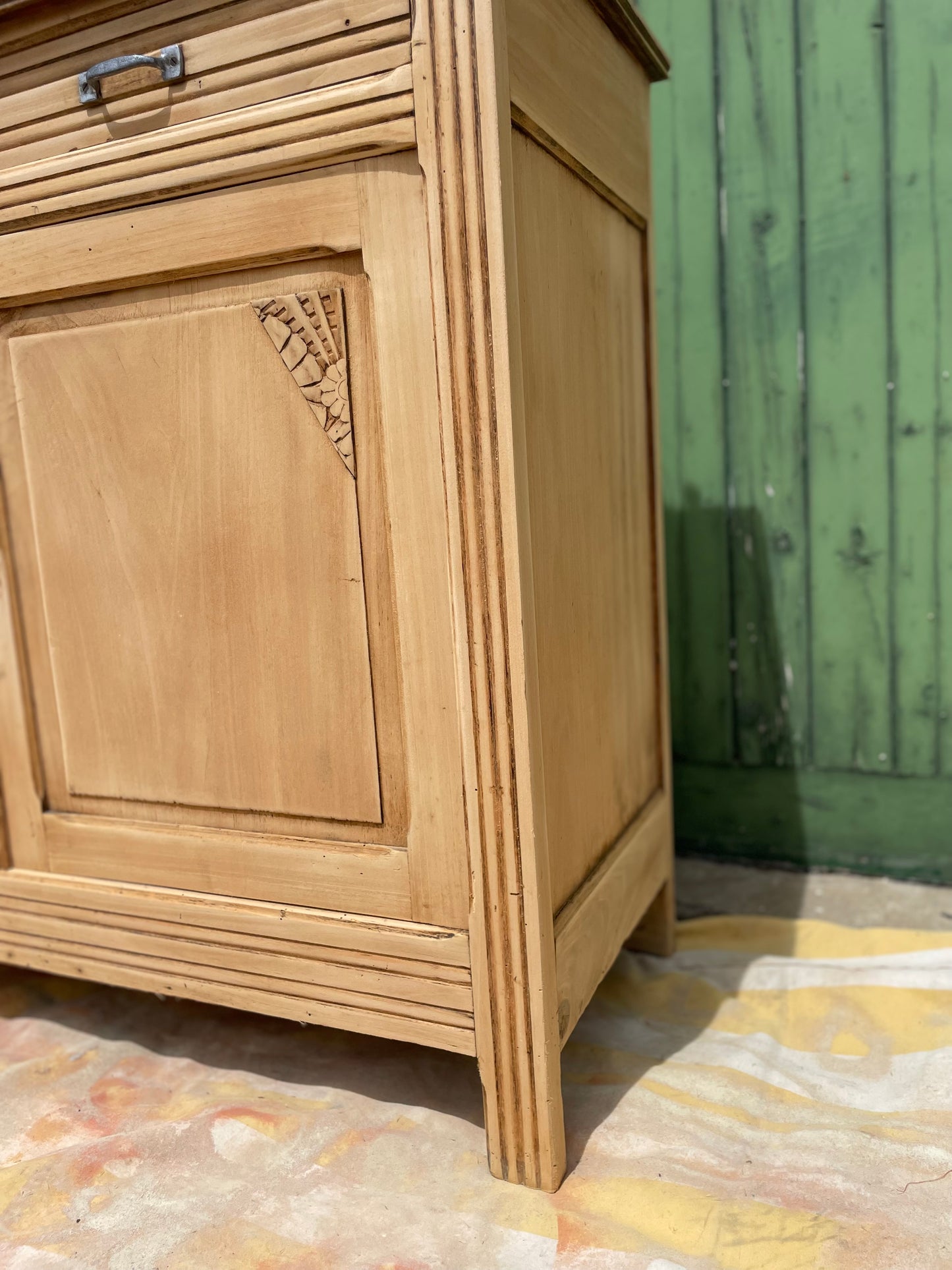 Buffet ancien en bois brut  décapé – Esprit campagne chic