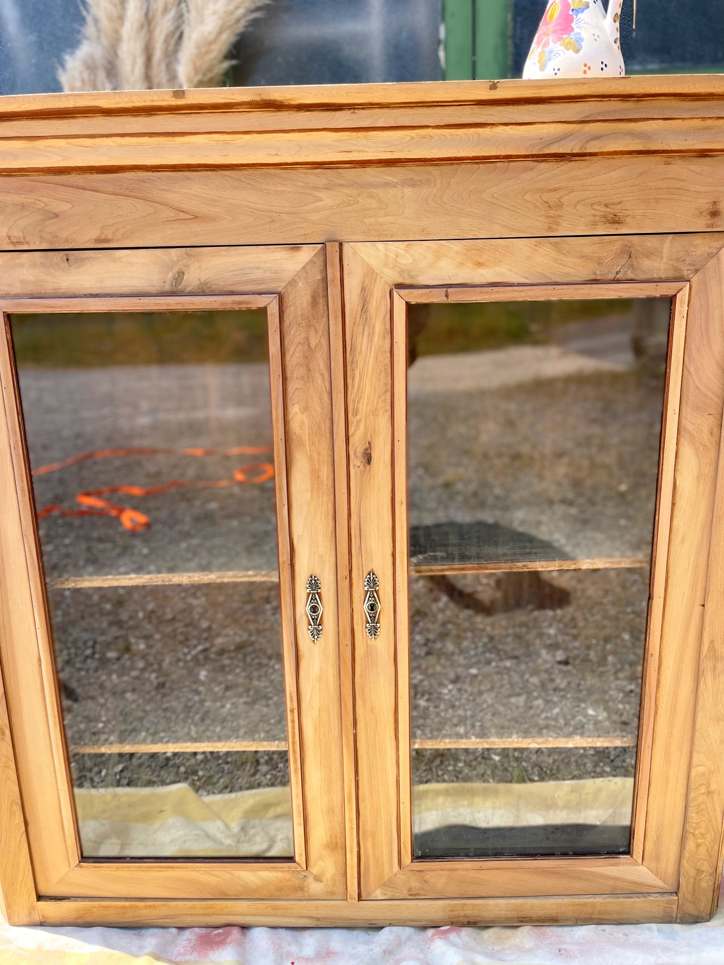 Buffet vitrine  bohème bois brut décapé