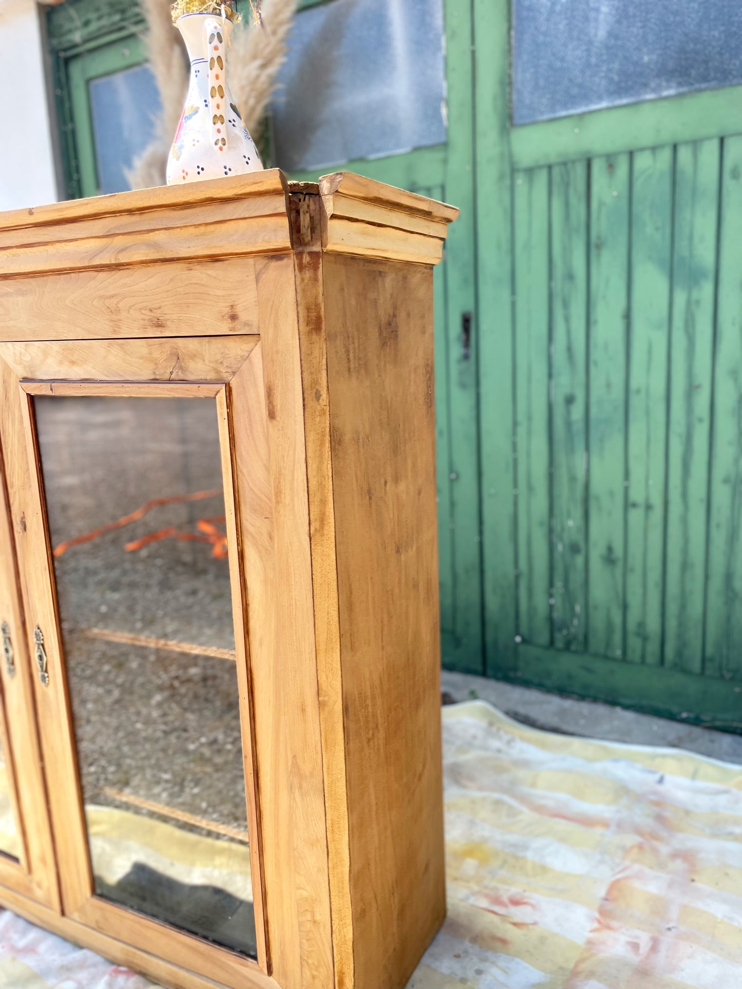 Buffet vitrine  bohème bois brut décapé