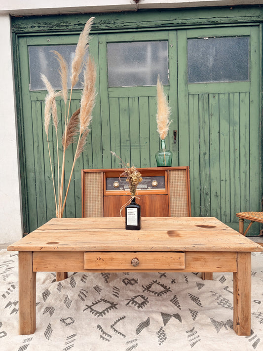 Table basse de ferme ancienne en bois décapé – 115 cm