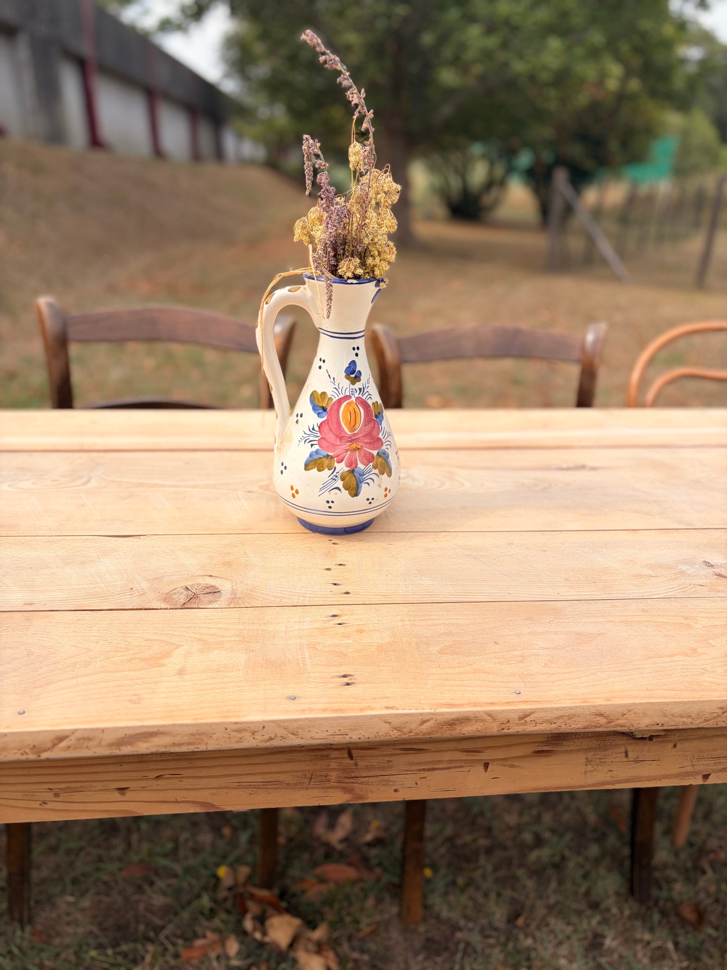 Grande table de ferme ancienne en bois massif 250 cm | Table de restaurant vintage – Pépiterie