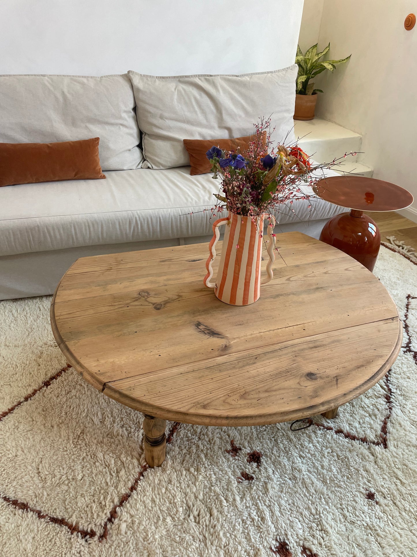 Table basse ancienne modulable en bois massif avec abattants — charme rustique authentique