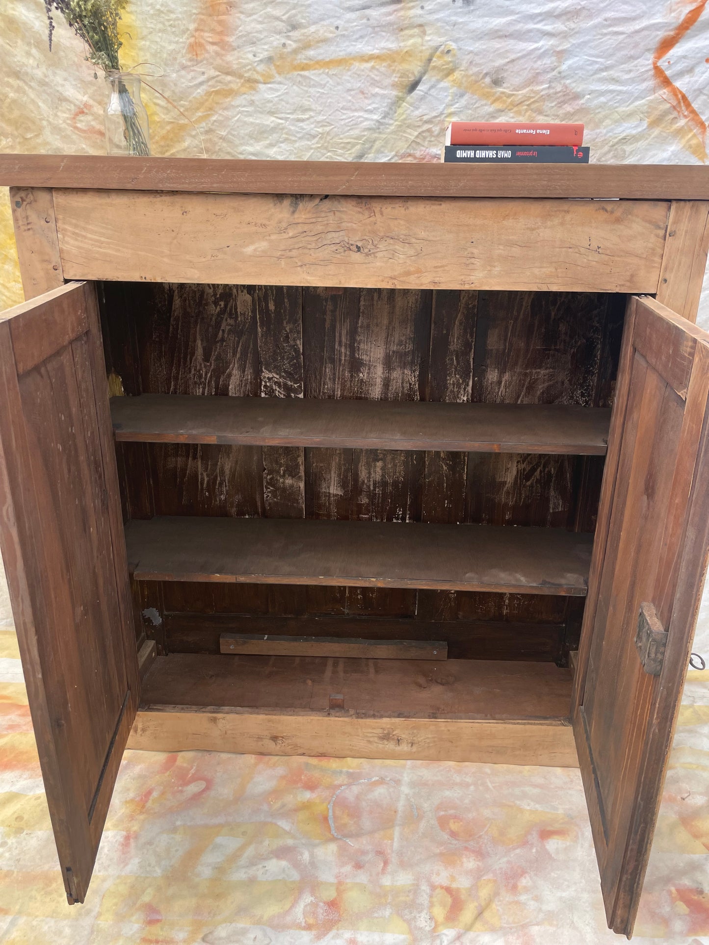 Buffet vintage en bois massif – entièrement décapé