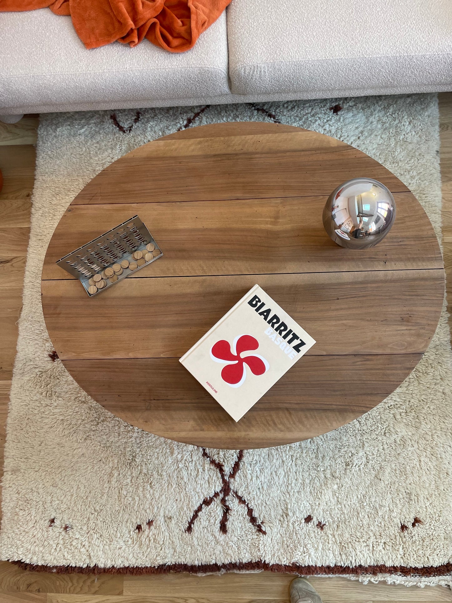 Table basse vintage ovale en bois massif – plateau rabattable