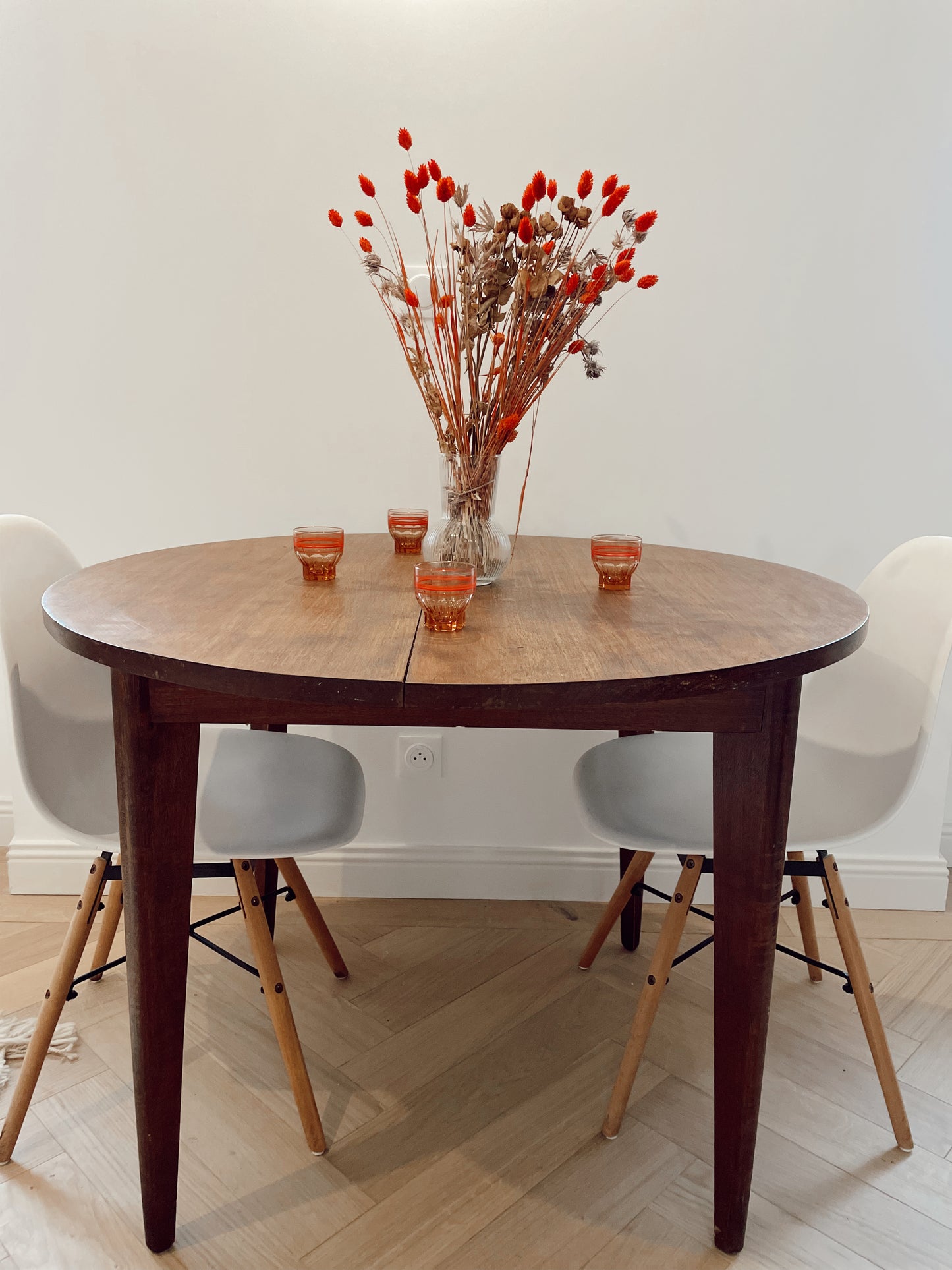 Table ronde vintage style scandinave