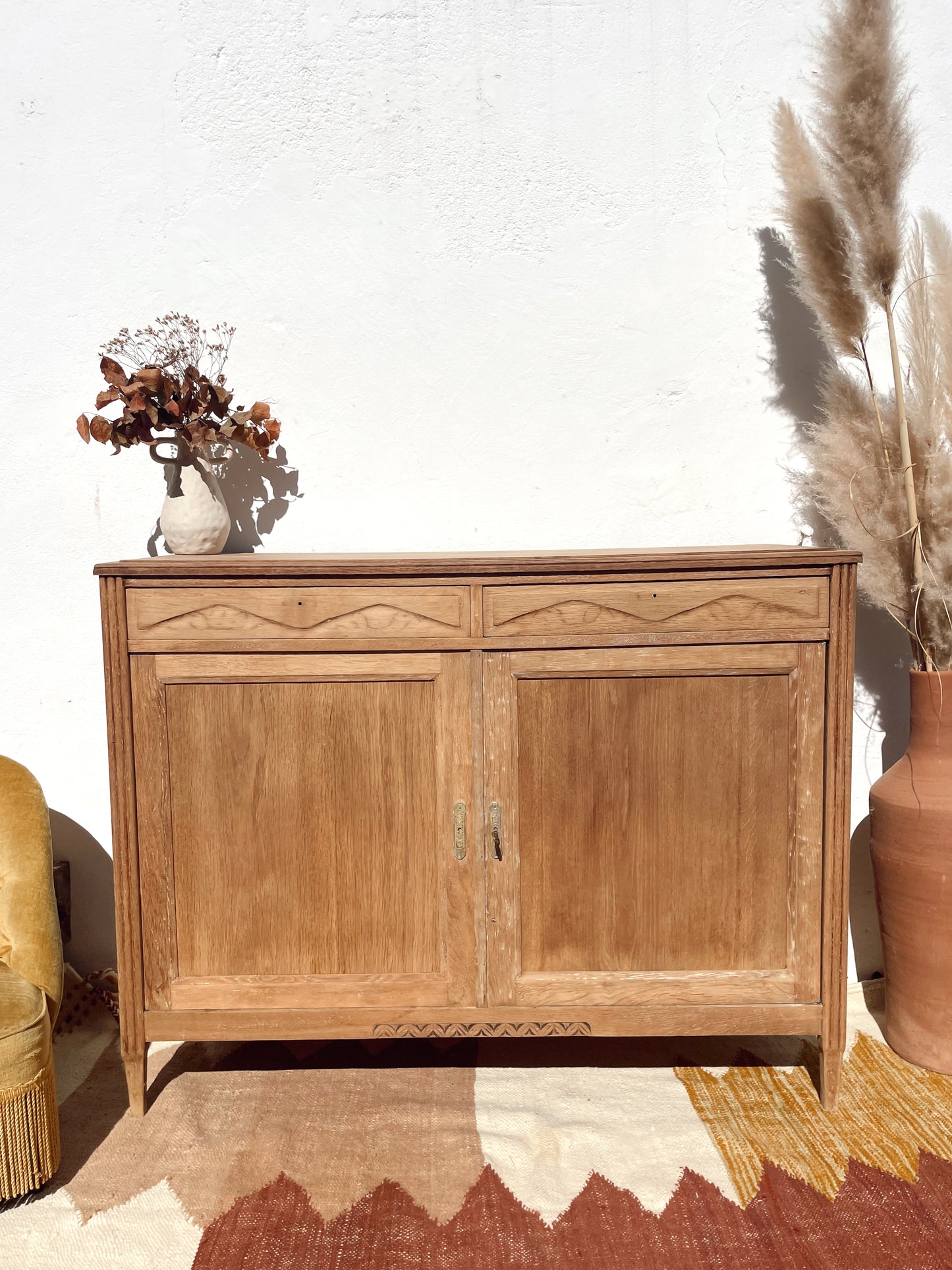 Buffet parisien ancien en bois massif — 2 portes — années 40-60