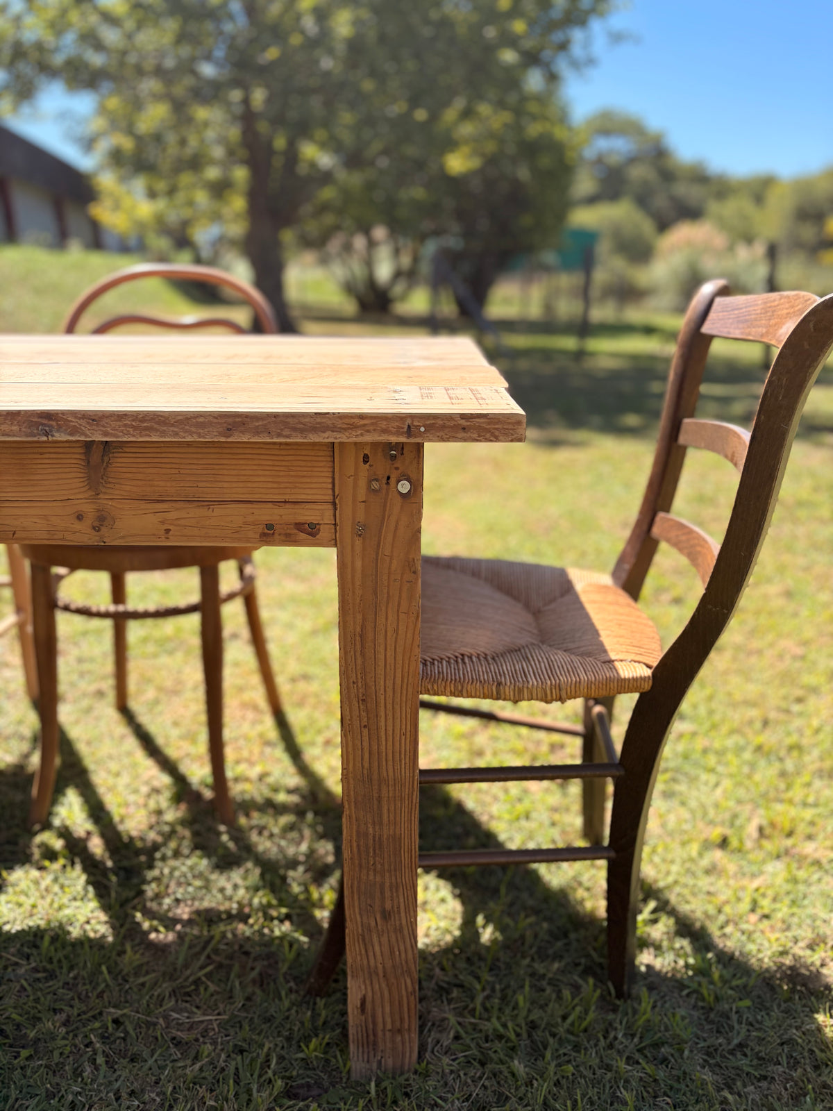 Table de ferme vintage en bois massif extensible – 200 à 250 cm