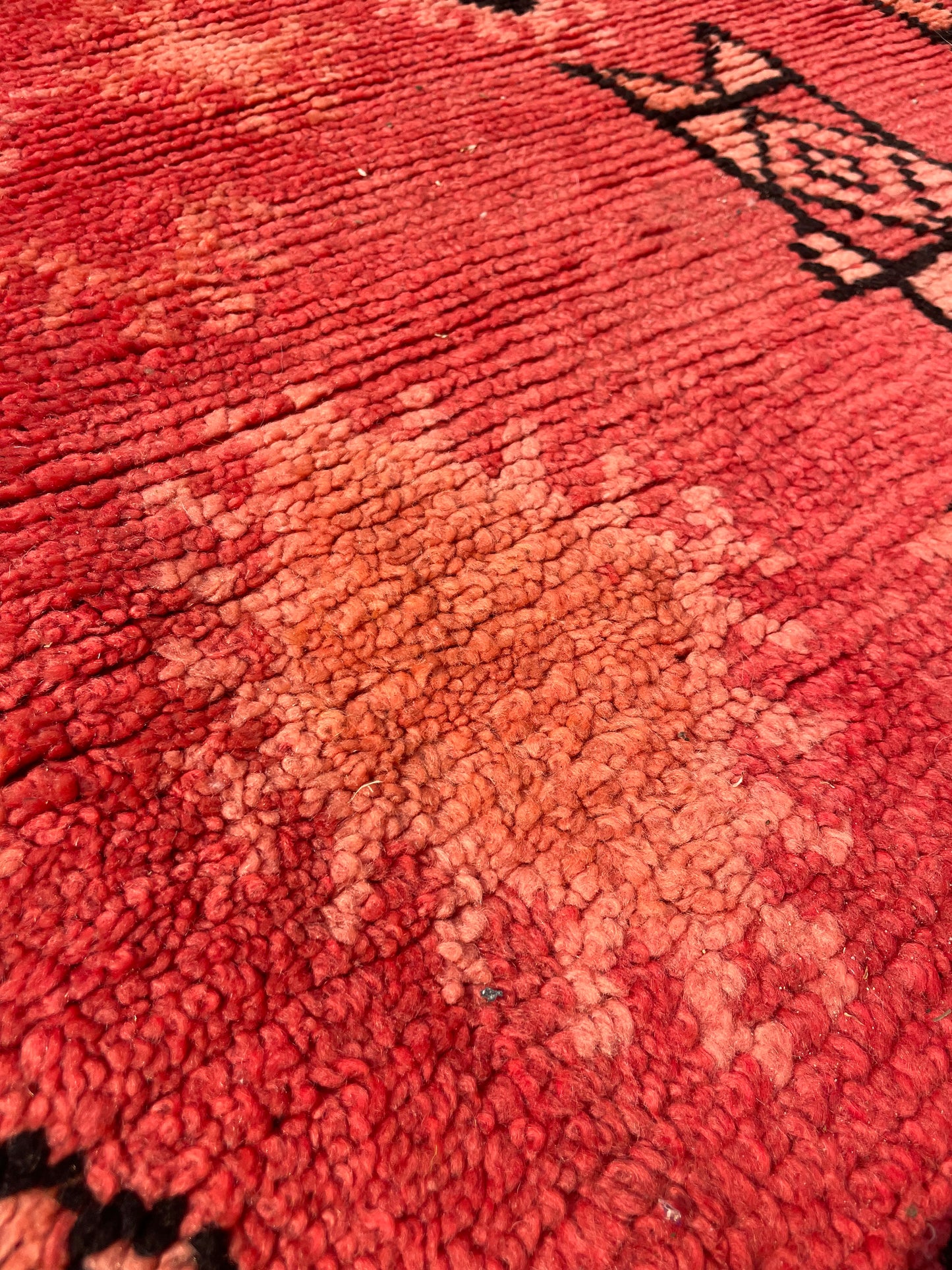 Tapis berbère M’Guild vintage – 2,30x 1,50 m