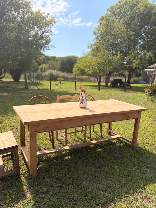 Grande table de ferme ancienne en bois massif – 200 × 85 cm – 2 grands tiroirs
