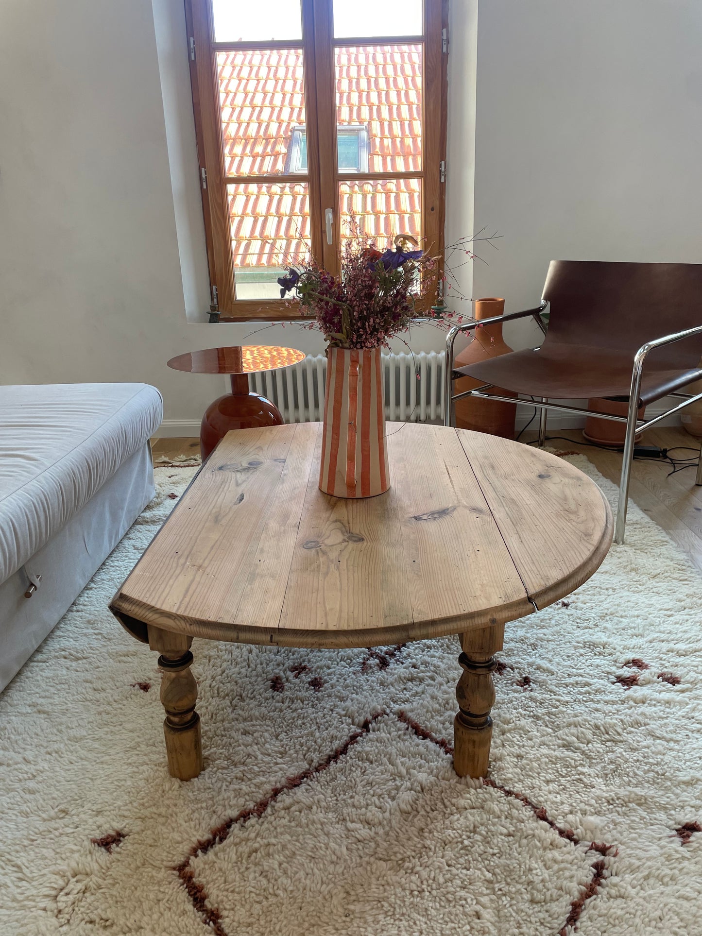 Table basse ancienne modulable en bois massif avec abattants — charme rustique authentique