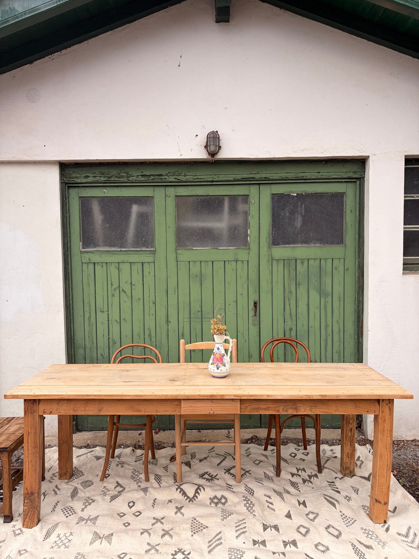 Grande table de ferme ancienne en bois massif 218cm | Table de restaurant vintage –