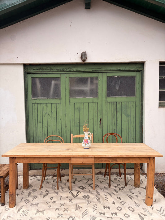 Grande table de ferme ancienne en bois massif 218cm | Table de restaurant vintage –