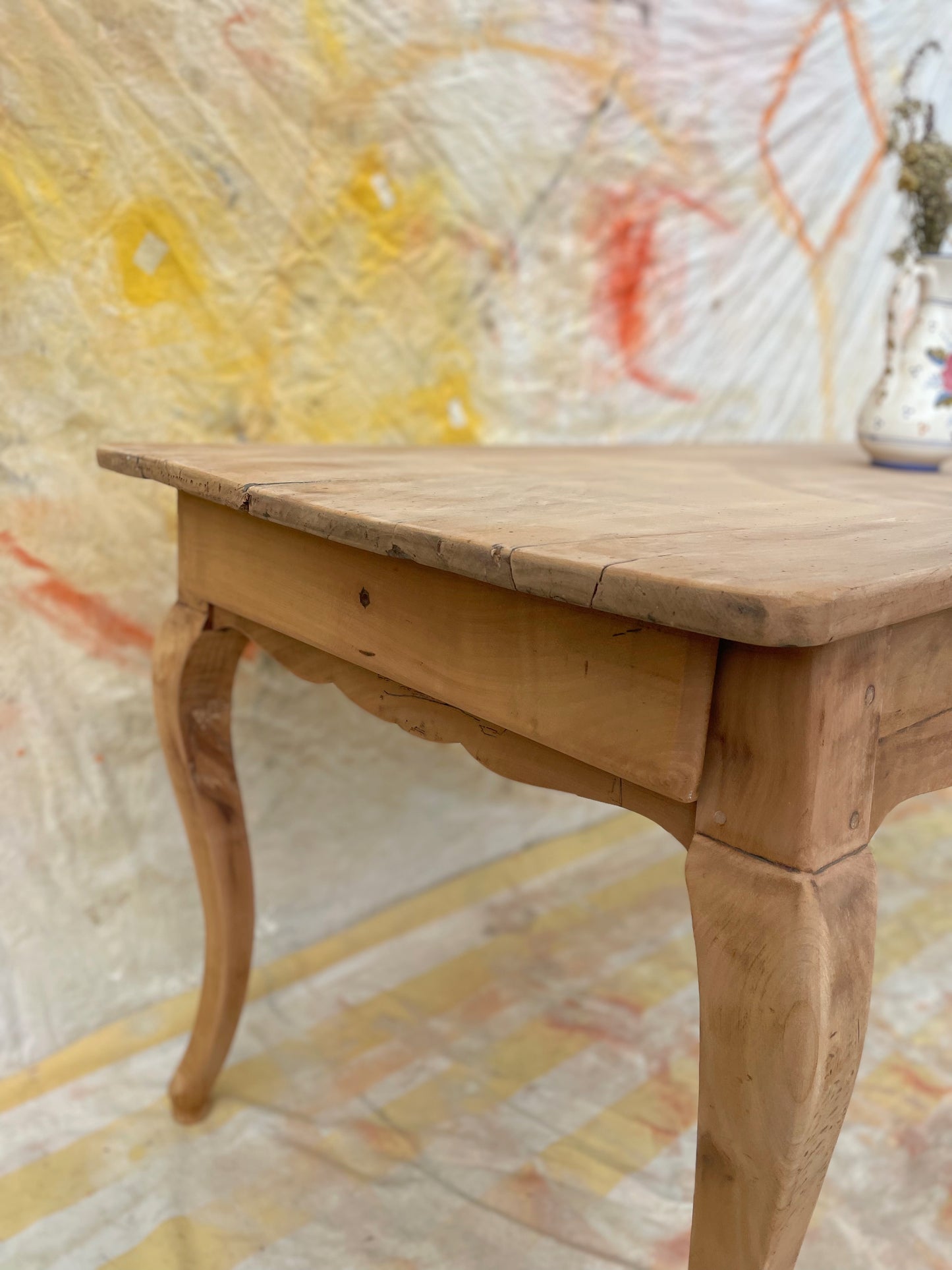 Table Provençale en bois massif – 183 × 75 × 76 cm – Tiroirs aux extrémi