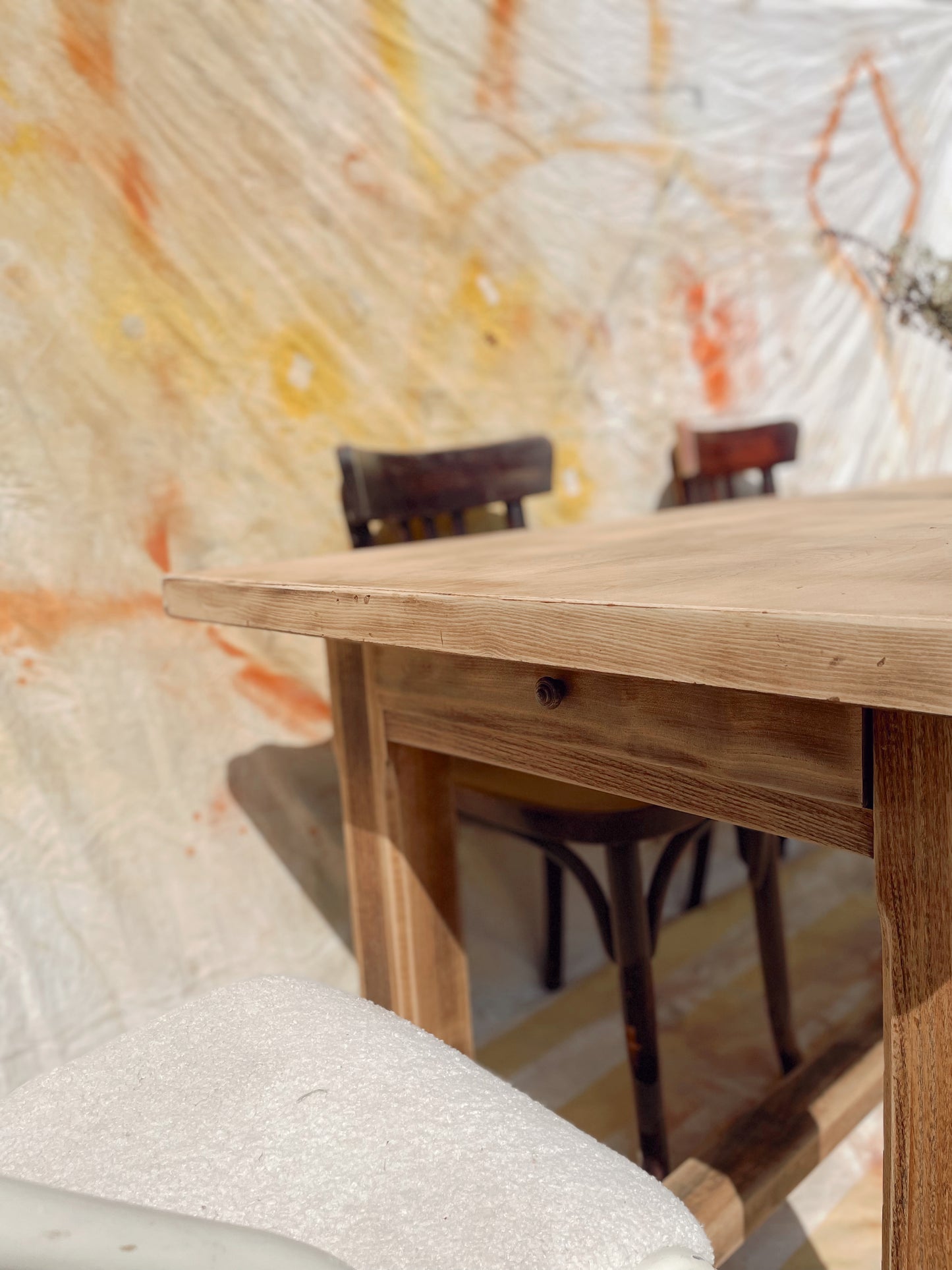 Grande table ferme brutaliste en bois brut – 180cm