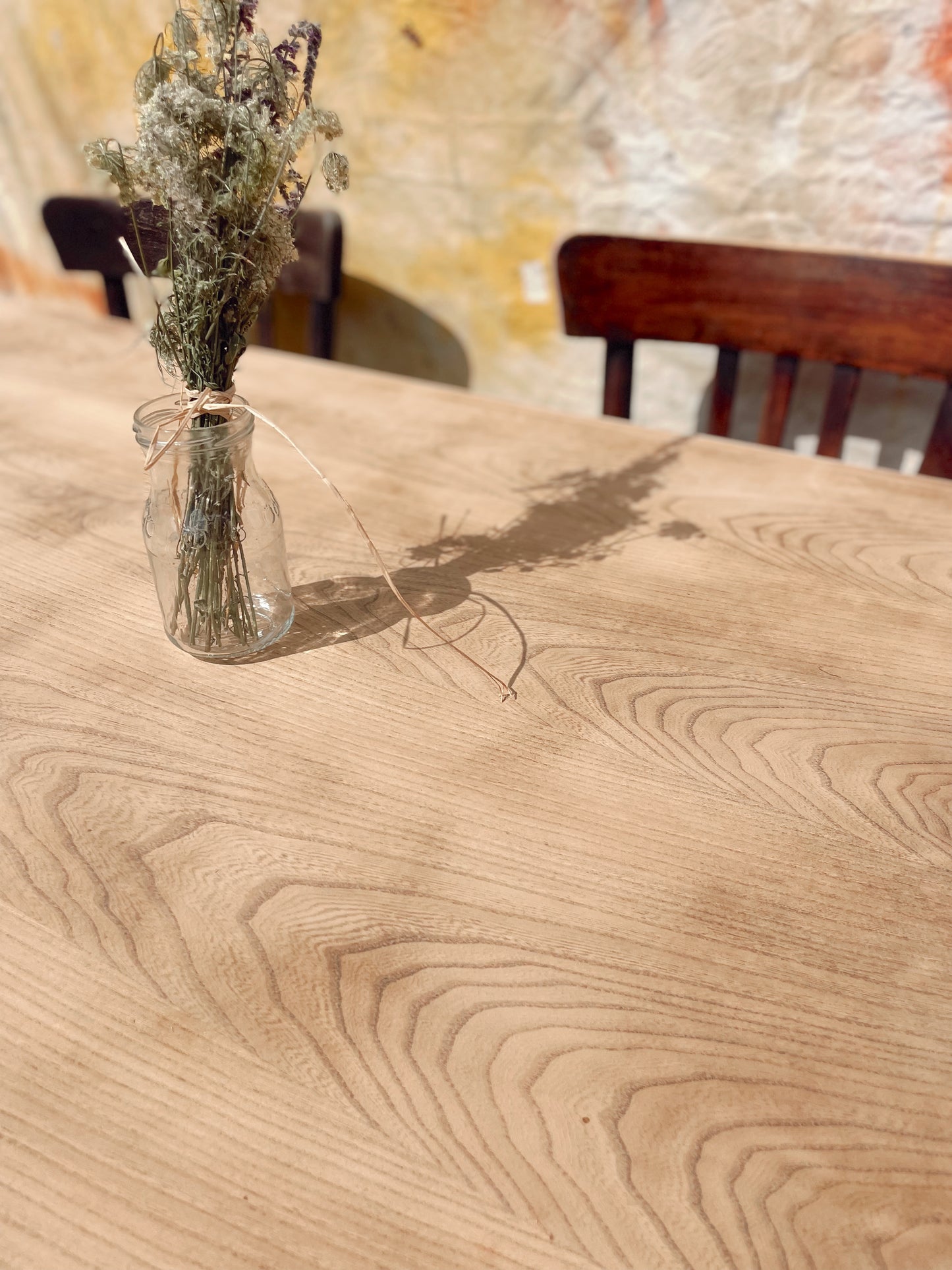 Grande table ferme brutaliste en bois brut – 180cm