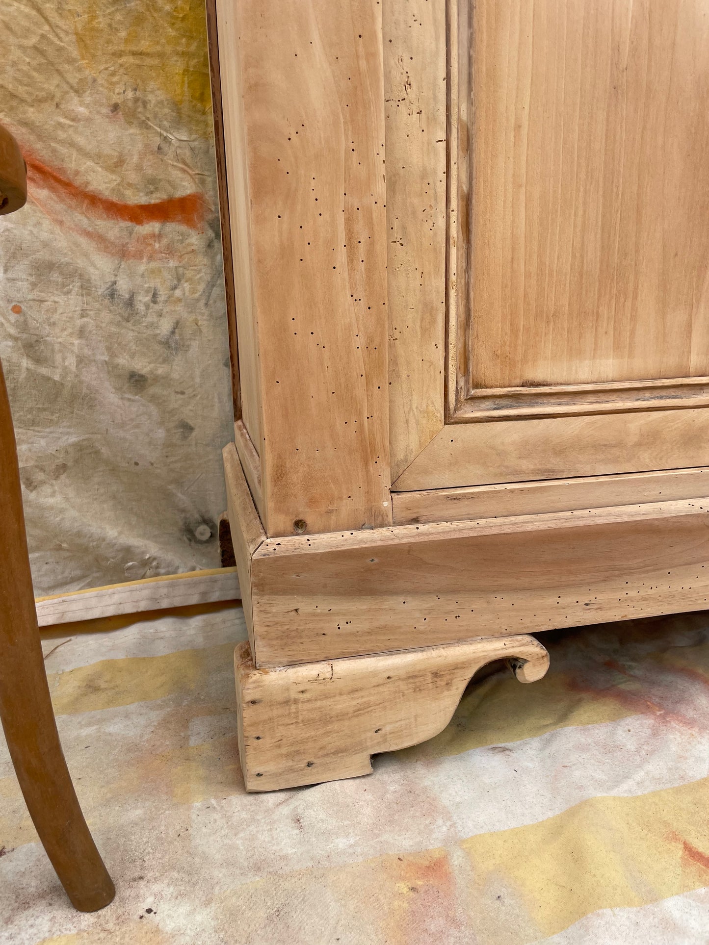 Buffet ancien en bois massif – patine naturelle – meuble de charme