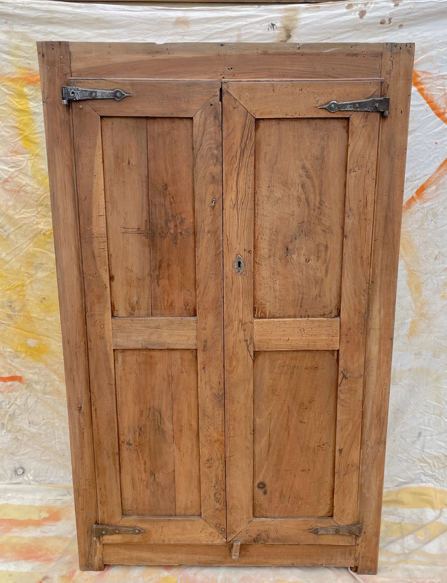 Armoire rustique vintage bois brut