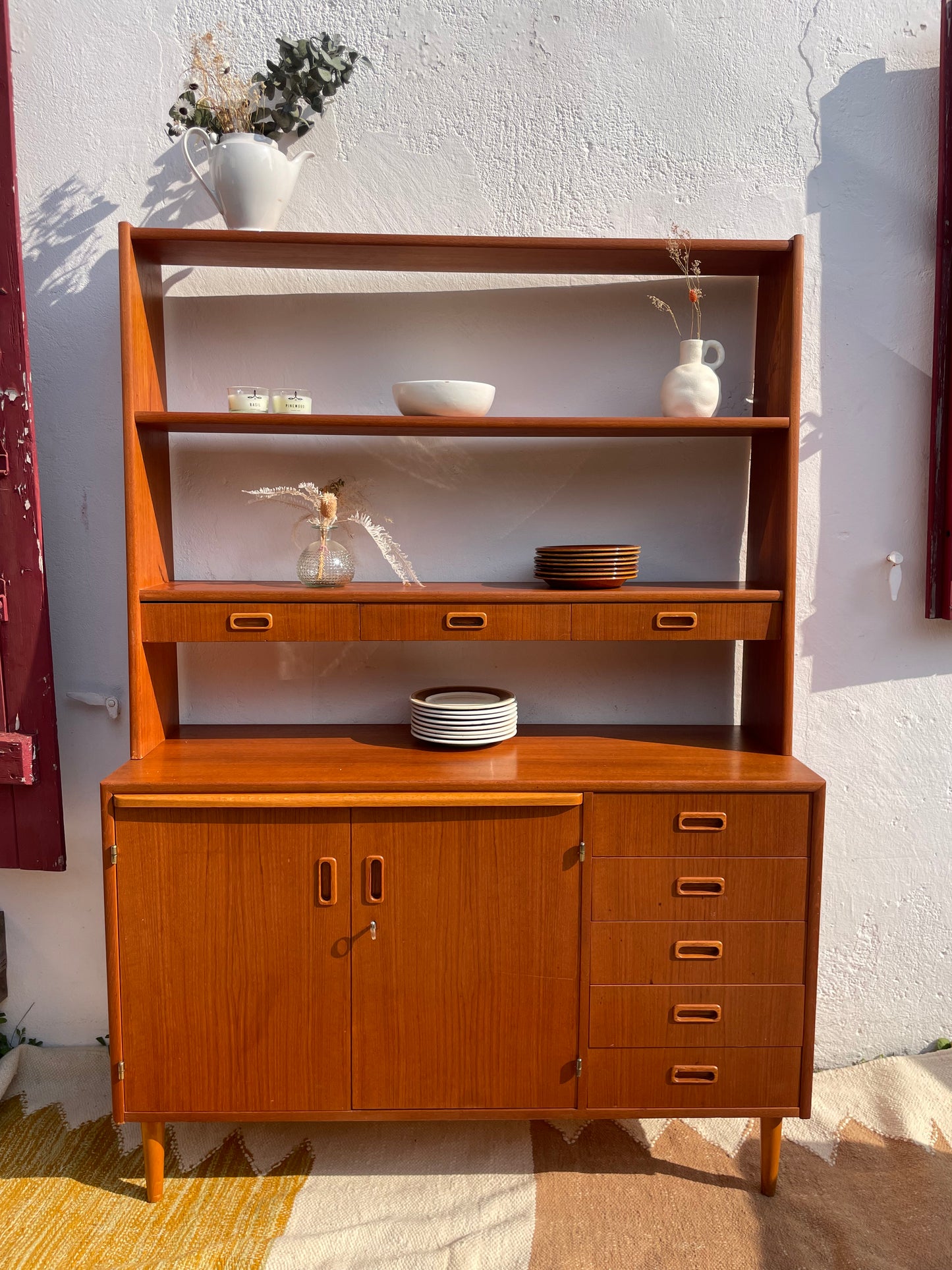 Vaisselier scandinave vintage en teck – Années 1960