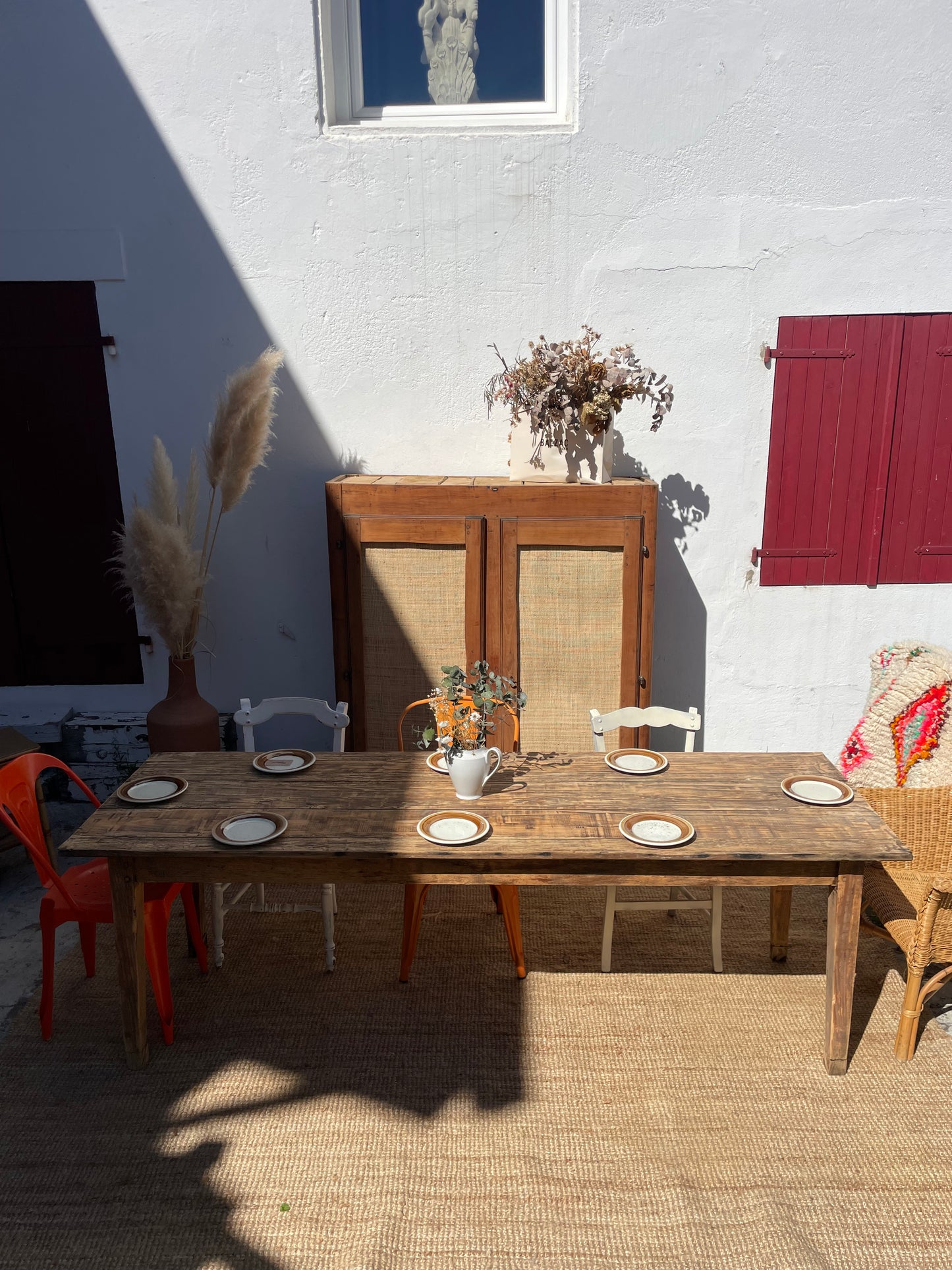 Table de Ferme Basque — L’Âme des Grandes Tablées
Pin des Landes · Fin XIXe siècle · 230 × 75 × 75 cm