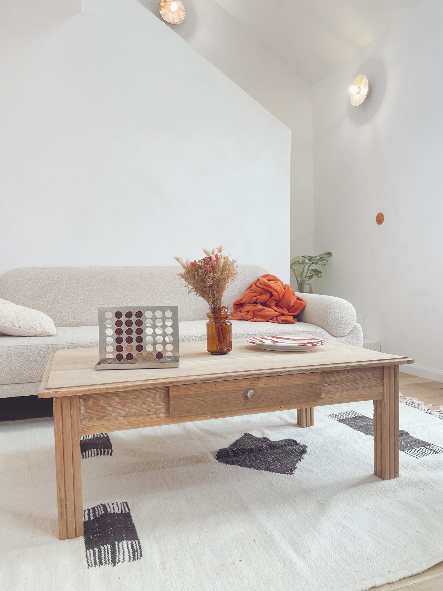 Table basse rustique en bois massif – style campagne / ferme
