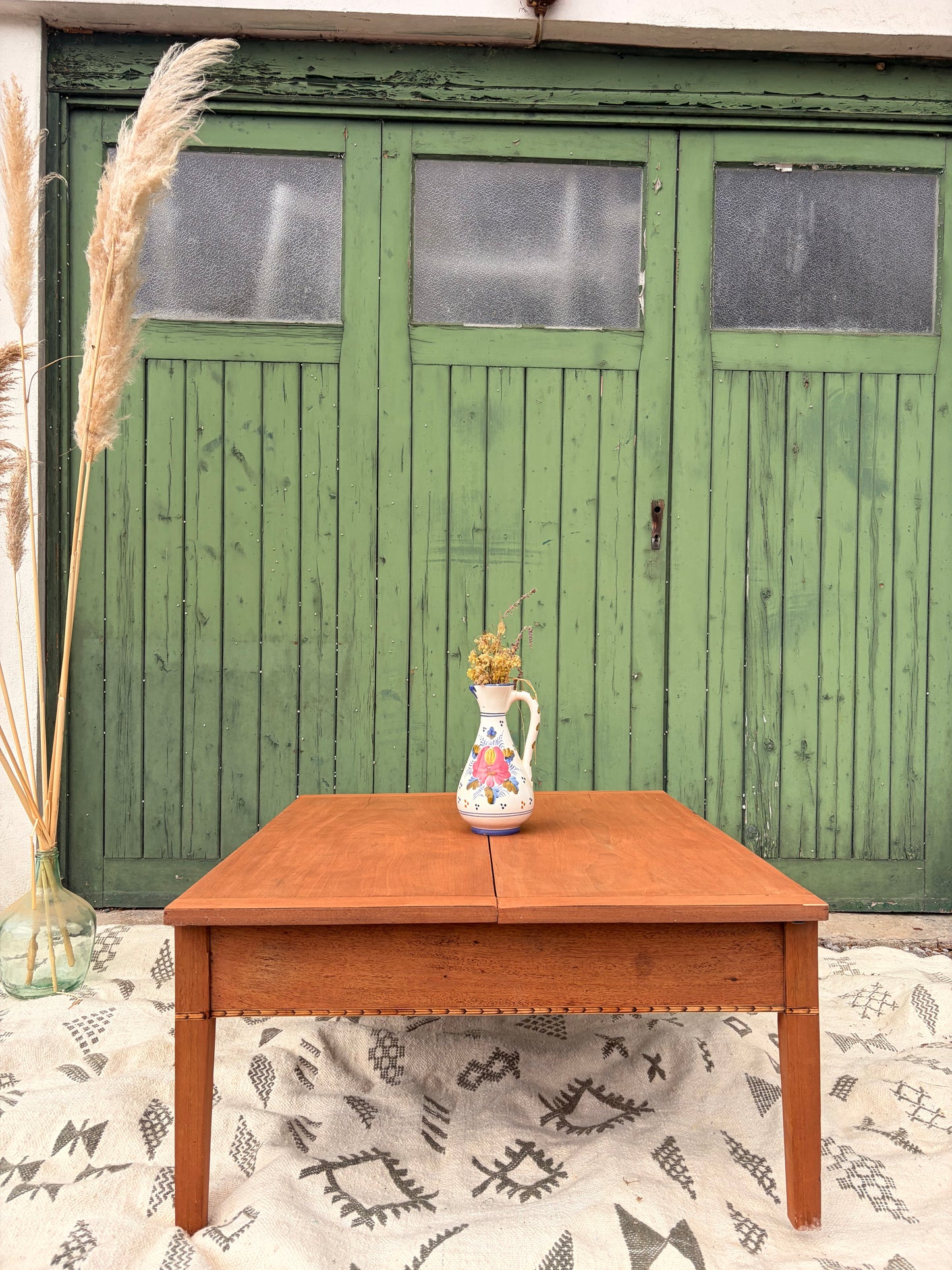 Table basse vintage en bois – 100 x 82 cm
