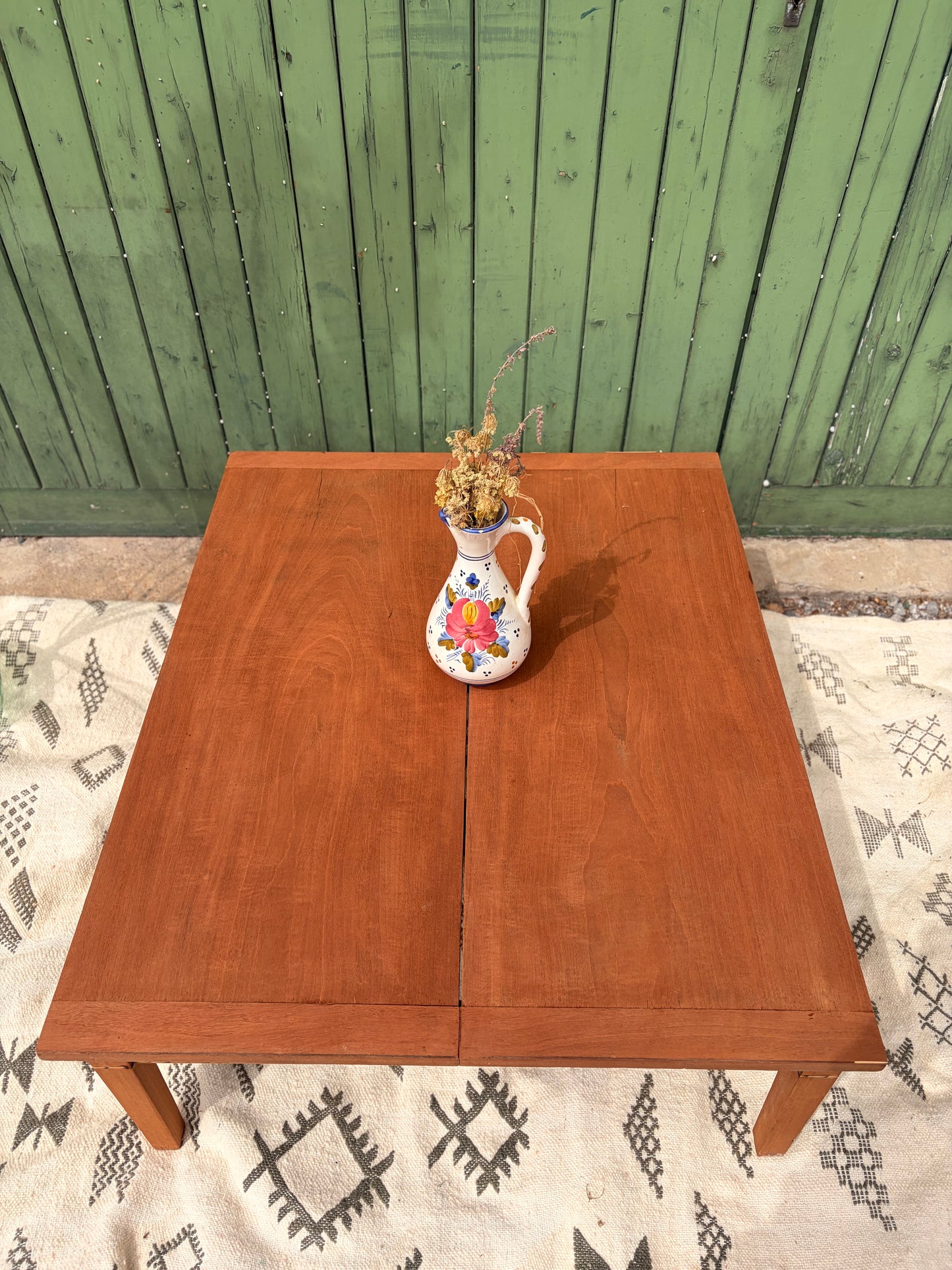 Table basse vintage en bois – 100 x 82 cm