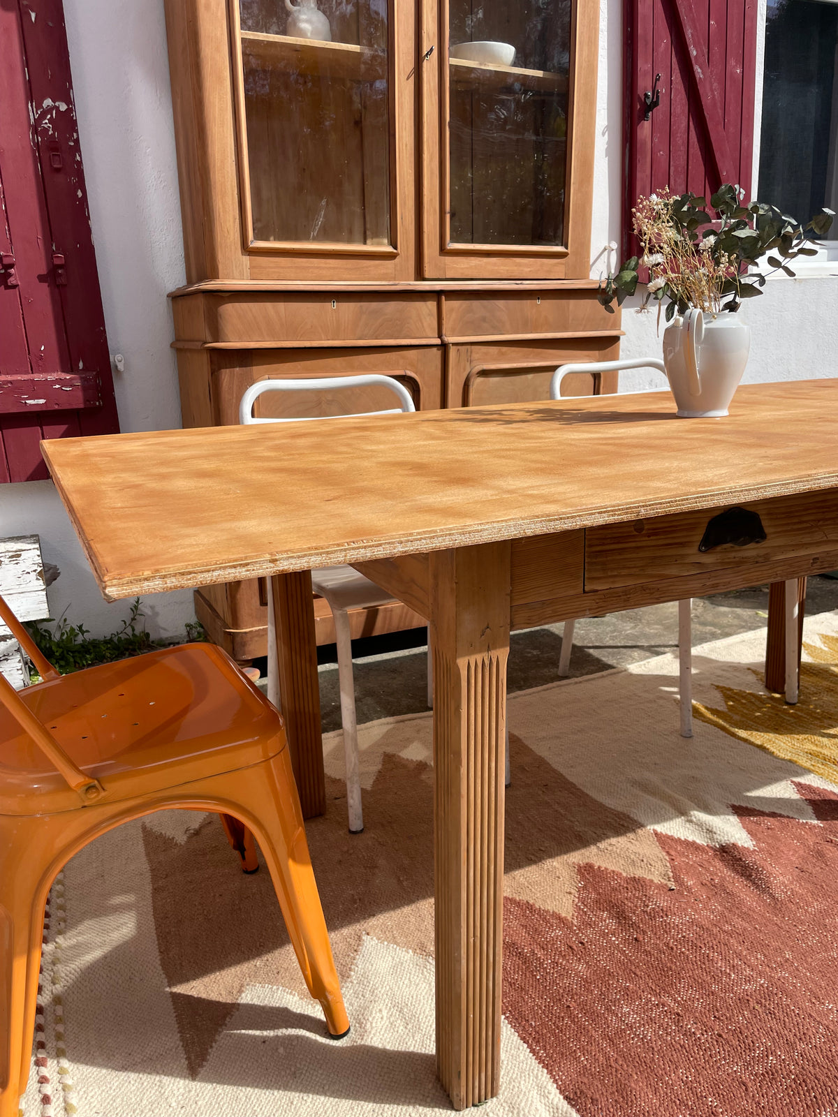 Grande table de ferme vintage 4 tiroirs – 200 × 100 cm