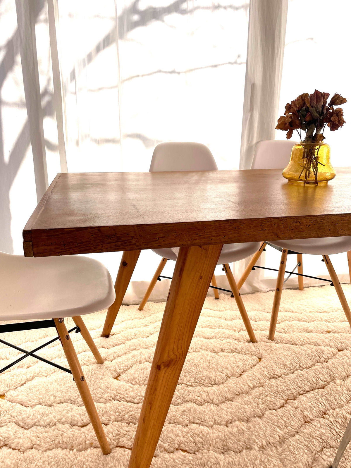 Table vintage pieds compas style scandinave